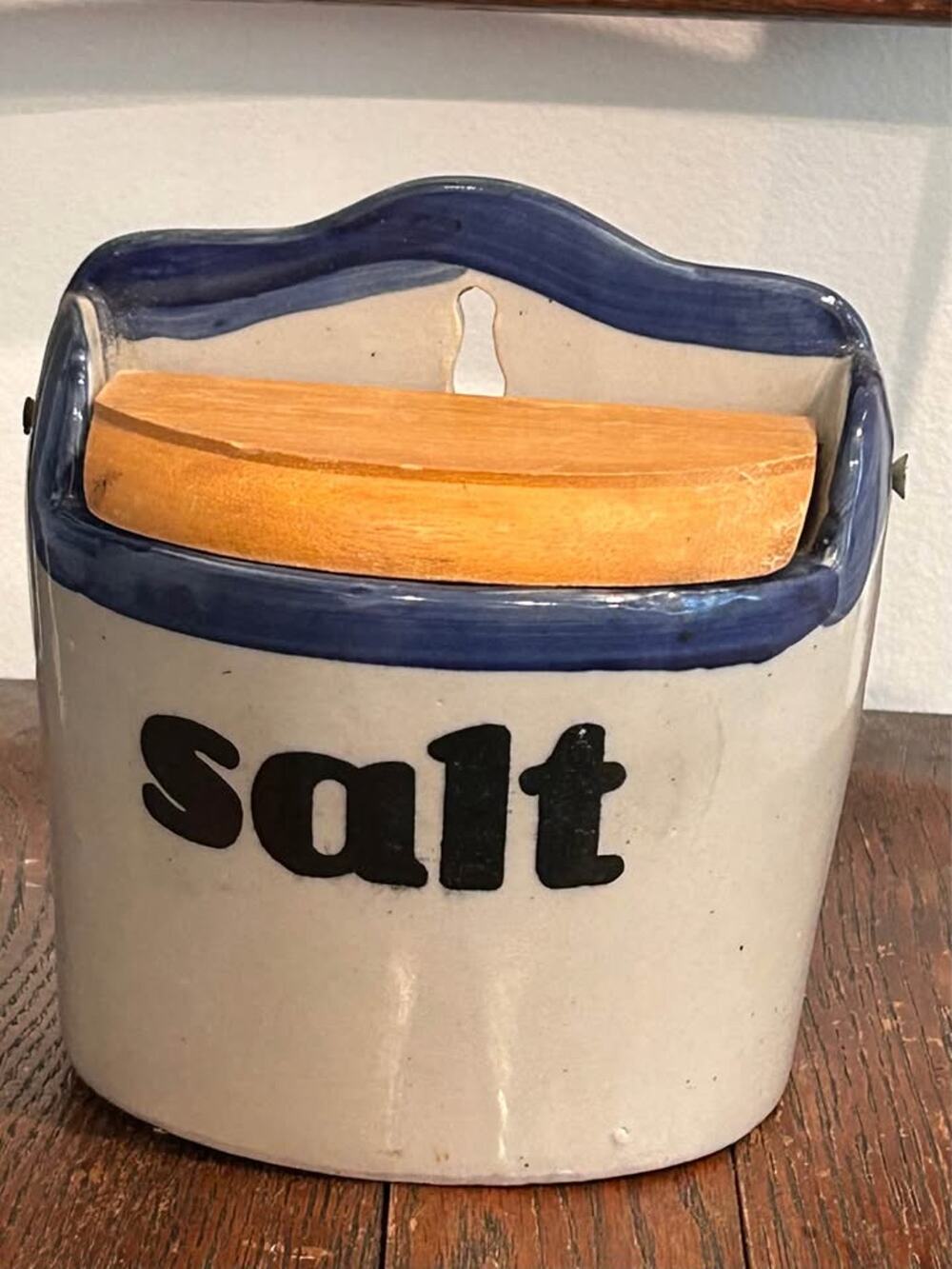 Antique/Vintage Blue and White Stoneware Wall-hanging Salt Crock Excellent Cond